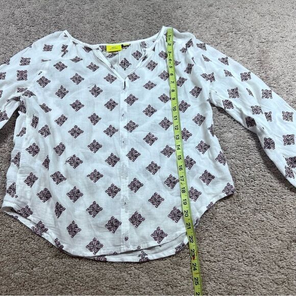 Roller Rabbit Embroidered Floral Peasant Blouse Top V Neck Size XS - Picture 2 of 7